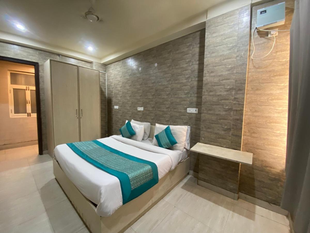 Hotel Red Chilly New Delhi Eksteriør bilde