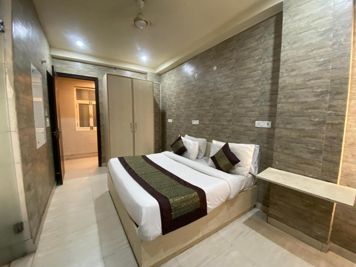 Hotel Red Chilly New Delhi Eksteriør bilde
